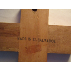 Crucifix en  bois peint