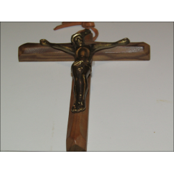Crocifisso da parete in bronzo e legno d'ulivo