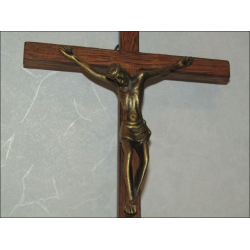 Crucifixo de madeira/bronze 17 cm