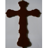 Croce in bronzo smaltato sul muro