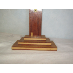 Crocifisso da altare in legno e plastica