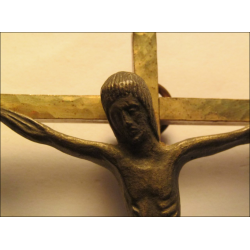 Crucifix mural en bronze 16,5 cm et métal doré