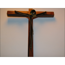Crucifix mural en bois d'olivier et bronze