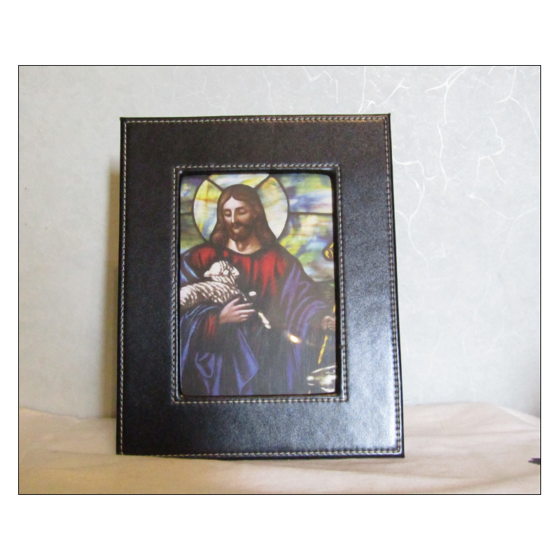 Medium frame in black leather from the Good Shepherd 19 x 15 cm