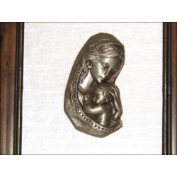 Petit cadre présentoir à poser Vierge à l'Enfant en étain ciselé sur tissu gris