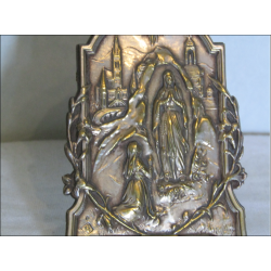 Small display representing the Apparition of Lourdes in silver metal signed Ruffony