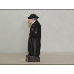 Polychrome statuette of Father Cruz in resin 12 cm