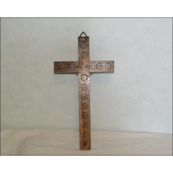 Crucifix en bois d'olivier provenance Jérusalem avec nacre sur extrémités et chemin croix au dos