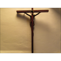 Crucifijo de pared mediano en madera, bronce y latón estilo XIX 16,5 cm