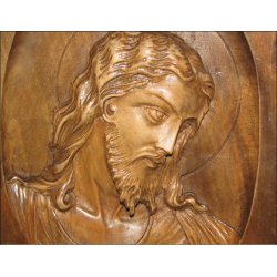 Exhibición de madera tallada de Cristo